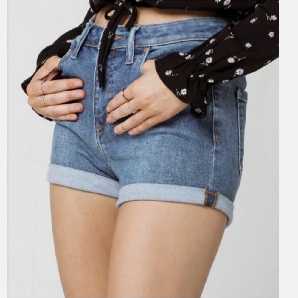 Tilly's RSQ High Rise Cuff Blue Denim Shorts Size 9/29 052‎